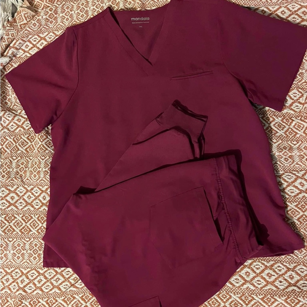 Mandala scrub set